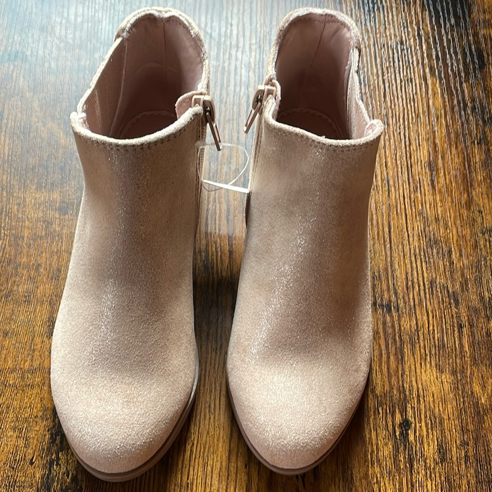 NWT Size 13 Girls ankle boot